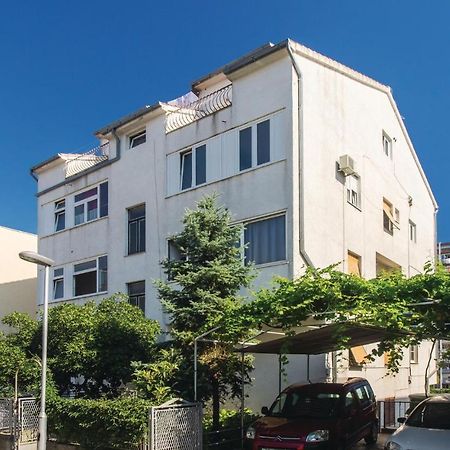 Nice Apartment In Split With Kitchen Exteriér fotografie